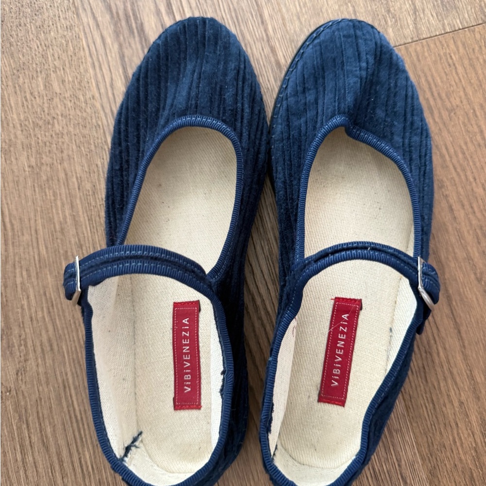 Vibi Venezia Navy Mary Jane Flats